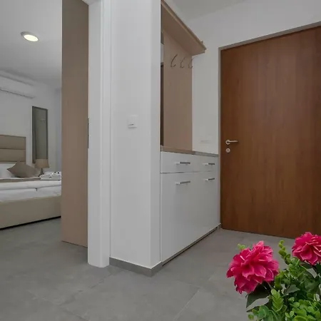 Villa Violet With Salt Water Pool