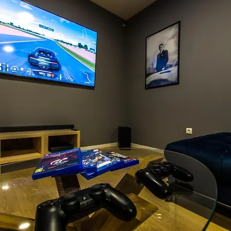 Villa Violet With Salt Water Pool