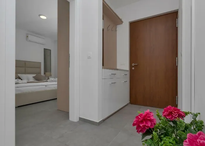 Villa Violet With Salt Water Pool