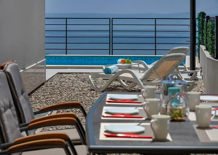 Willa Violet With Salt Water Pool Makarska