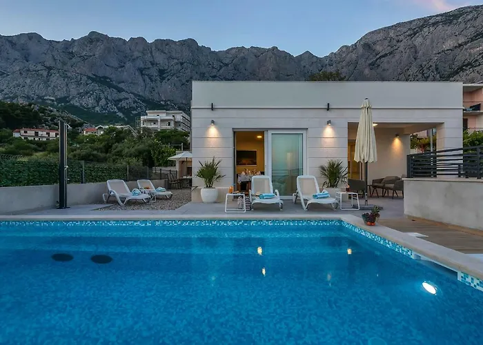 Violet With Salt Water Pool Villa