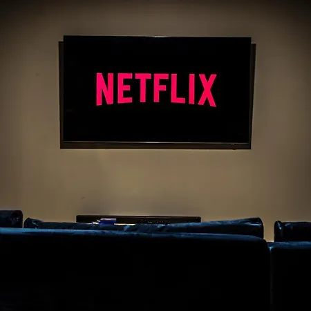 Violet With Salt Water Pool 빌라 마카르스카