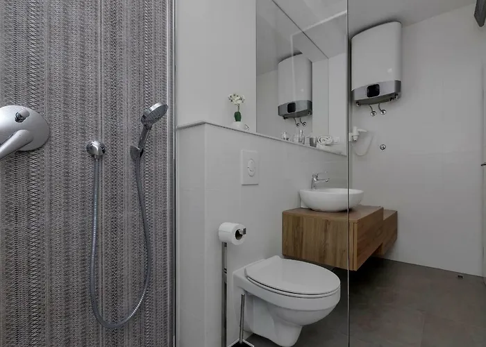 Villa Violet With Salt Water Pool *